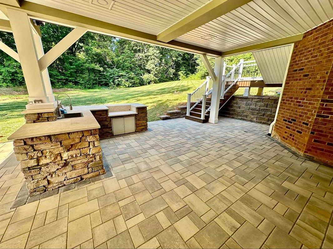 An outdoor kitchen